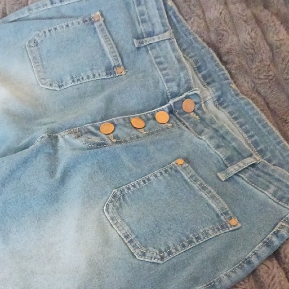 NEW!Embroidered Daisies Hippie Ankle Split Flood Blue Jeans XXL NEW never Worn! - Picture 6 of 7